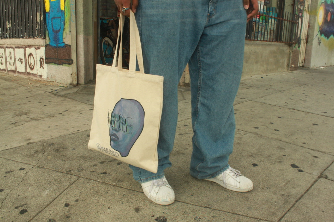 Community tote